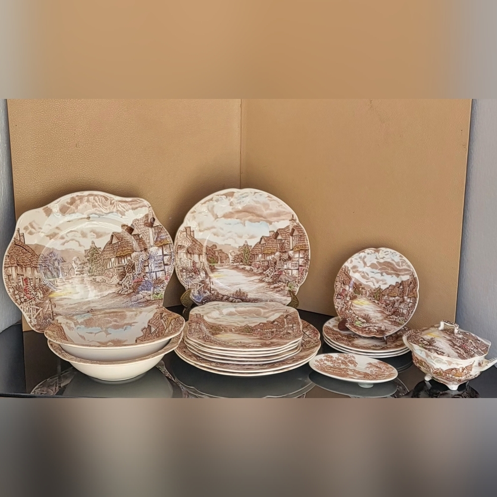 OLD ENGLISH COUNTRY SIDE JOHNSON BROS 18 PIECES Brown and Cream Dinnerware Set